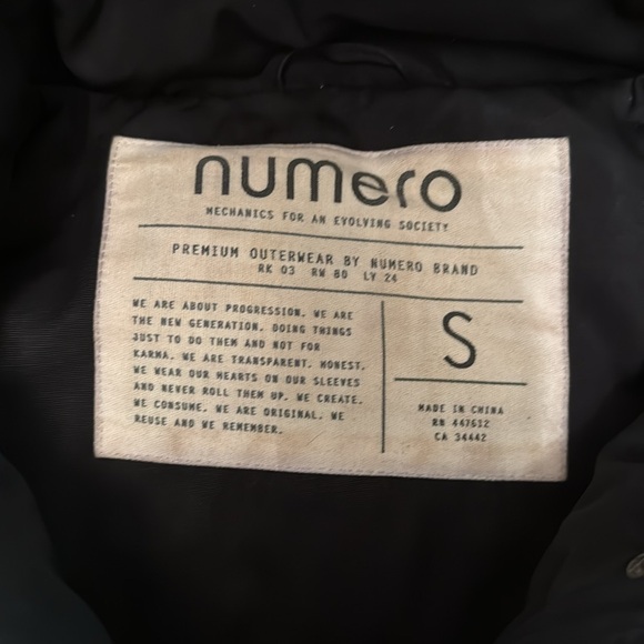 Numero Ski Jacket - Picture 2 of 5